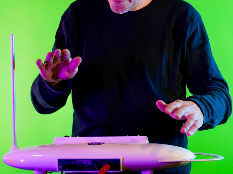 studio thumbs 7_theremin