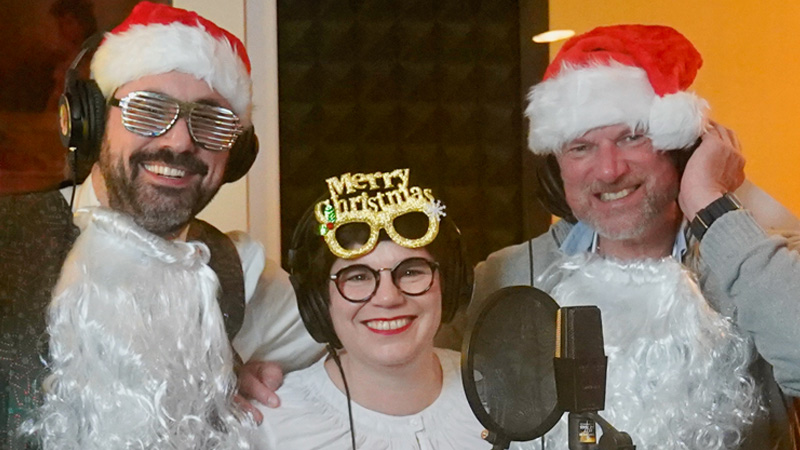 xmas_songaufnahme_800x450 Songaufnahme bei der Weihnachtsfeier im Tonstudio Köln